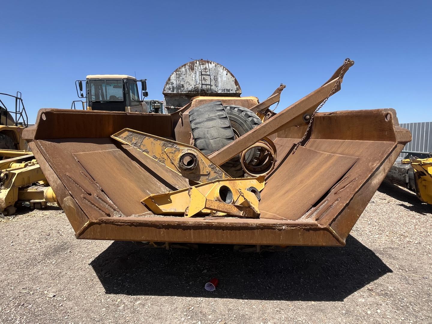 ./imagenes/INVOICE/2019/17453/DOMPE ARTICULADO JOHN DEERE 400D (43).JPG